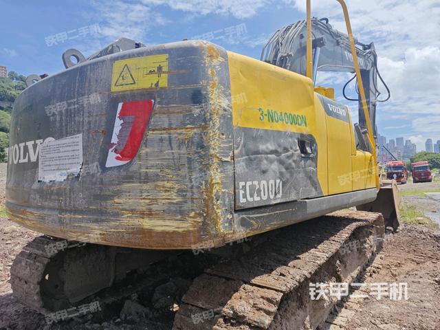 右后45(整机外观) 右后45(整机外观)