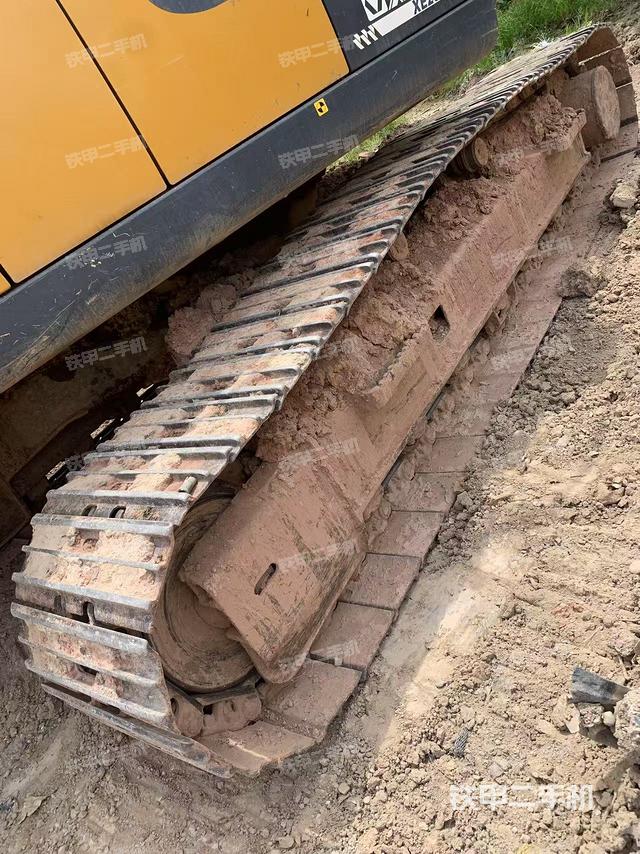 單側(cè)履帶整體（整機(jī)外觀）