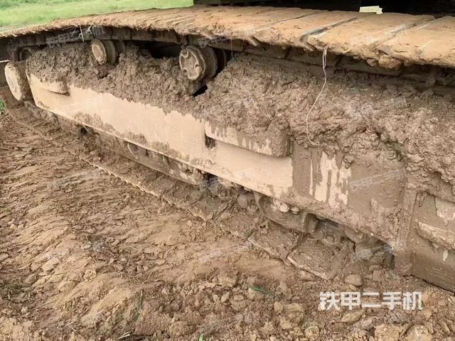 單側(cè)履帶整體（整機(jī)外觀）