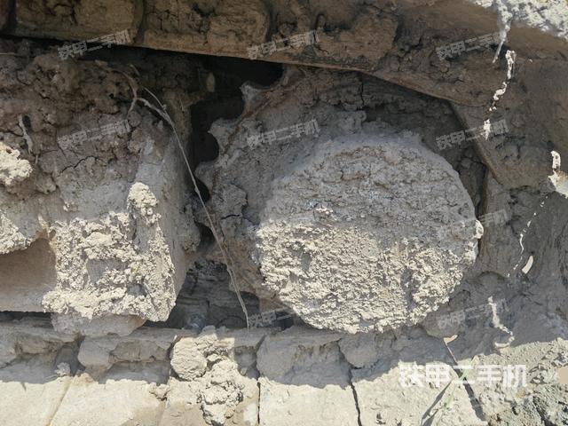 右驱动轮(行走机构) 右驱动轮(行走机构)