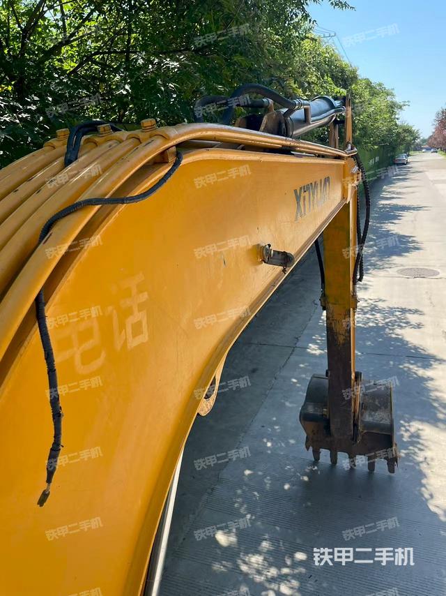 大臂背部俯视（工作和回转装置）