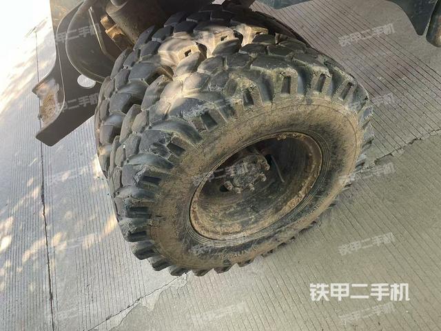 左驱动轮（行走机构）