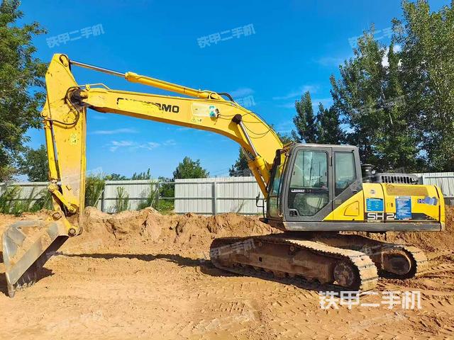住友SH240-6挖掘机