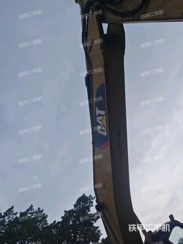 大臂整體?右側(cè)(工作和回轉(zhuǎn)裝置) 大臂整體?右側(cè)(工作和回轉(zhuǎn)裝置)