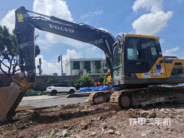 沃尔沃EC120D挖掘机