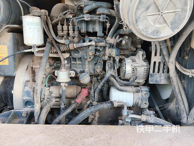 發(fā)動機(jī)整體俯視(整機(jī)外觀) 發(fā)動機(jī)整體俯視(整機(jī)外觀)