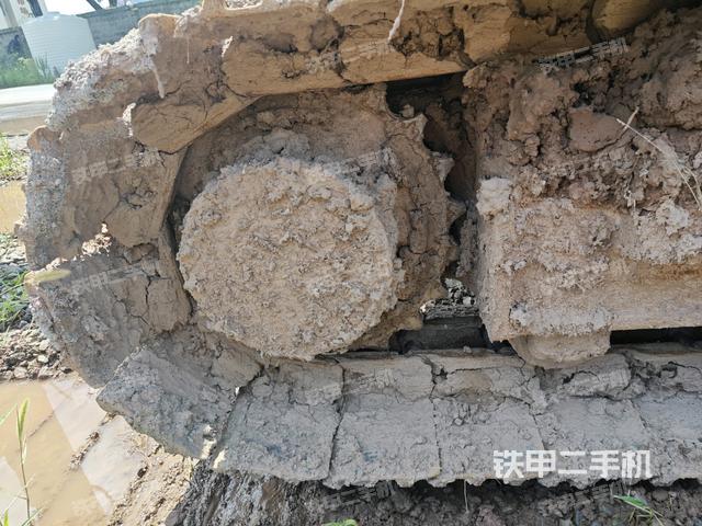 左驱动轮(行走机构) 左驱动轮(行走机构)