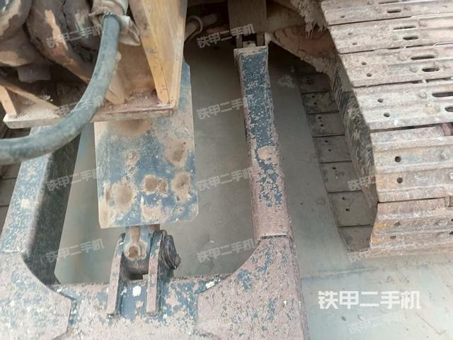 驾驶室整体(整机外观) 驾驶室整体(整机外观)