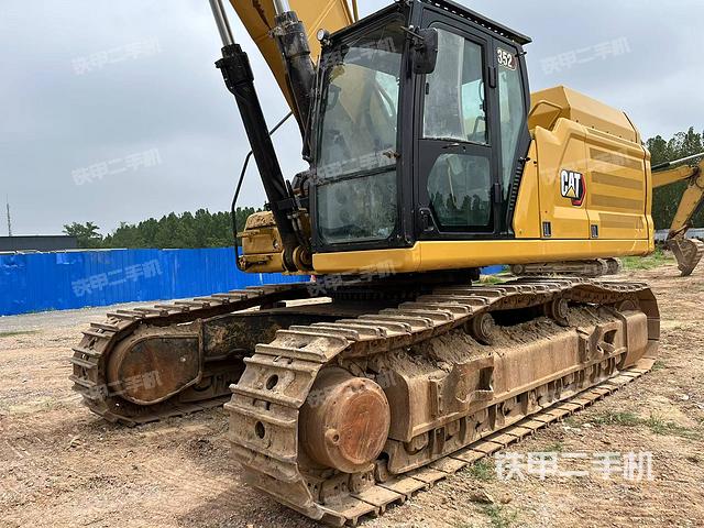 驾驶室整体(整机外观) 驾驶室整体(整机外观)