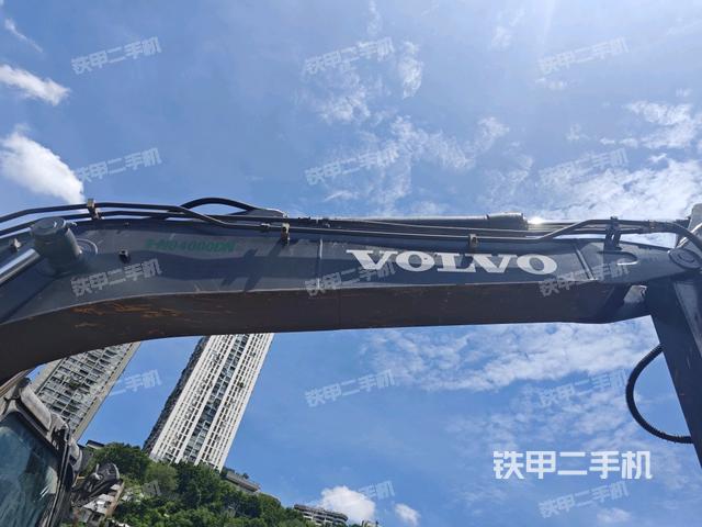 大臂整体 右侧(工作和回转装置) 大臂整体 右侧(工作和回转装置)