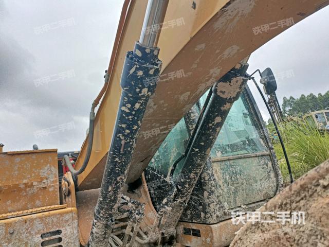 大臂油缸整體?豎拍（工作和回轉(zhuǎn)裝置）