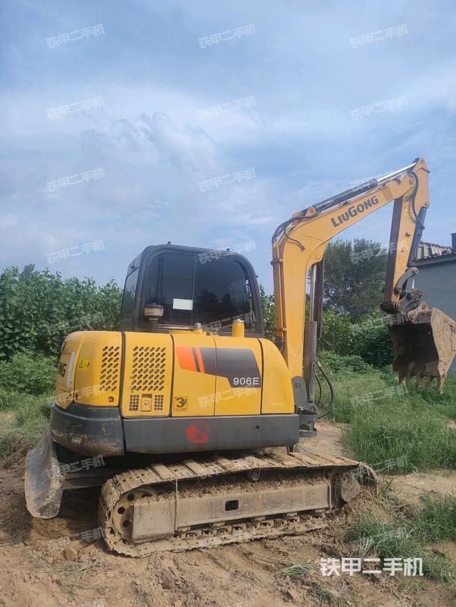 整機右后45°（整機外觀）