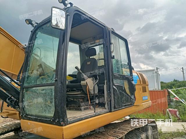 驾驶室整体（整机外观）