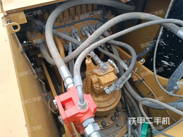 回轉(zhuǎn)馬達（上車部件）