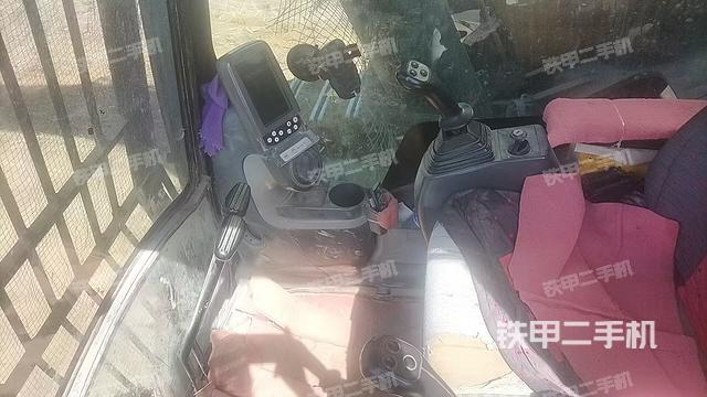 驾驶室整体（整机外观）