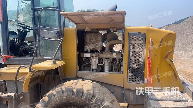 發(fā)動(dòng)機(jī)左側(cè)(整機(jī)外觀及大件) 發(fā)動(dòng)機(jī)左側(cè)(整機(jī)外觀及大件)