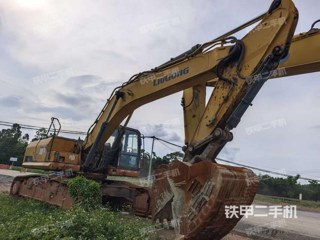 柳工CLG933E挖掘機(jī)