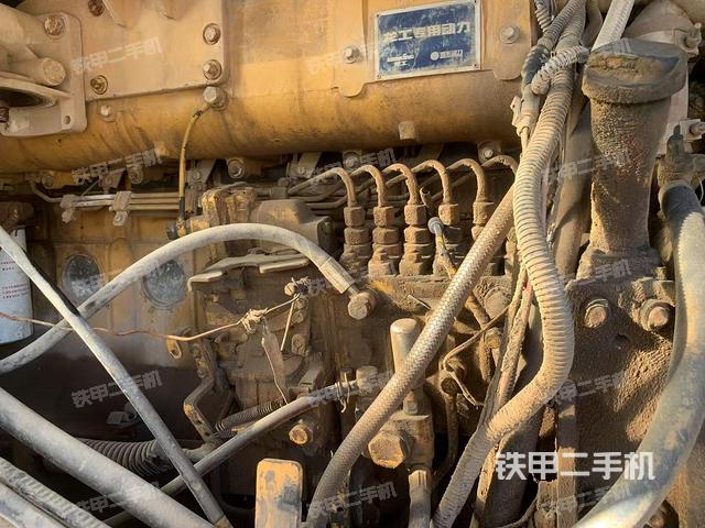 发动机左侧（整机外观及大件）