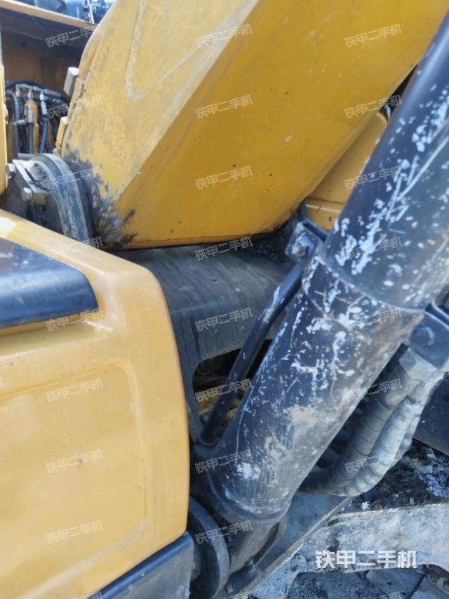 大臂根部 斜视（工作和回转装置）