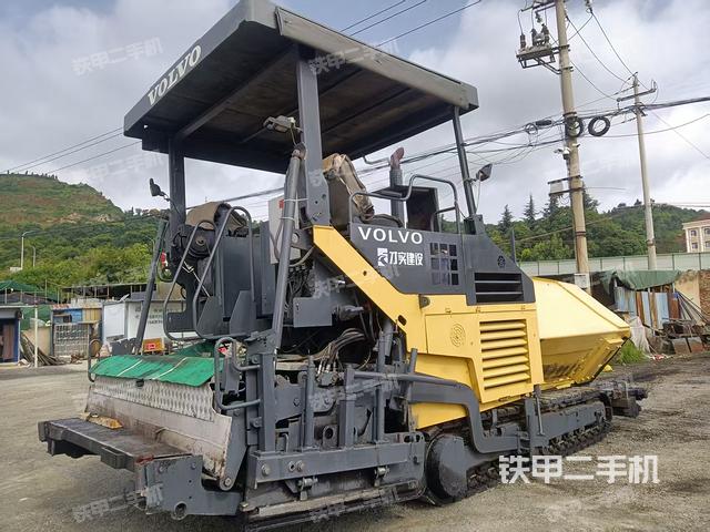 整機(jī)右側(cè)(設(shè)備外觀及核心部件) 整機(jī)右側(cè)(設(shè)備外觀及核心部件)