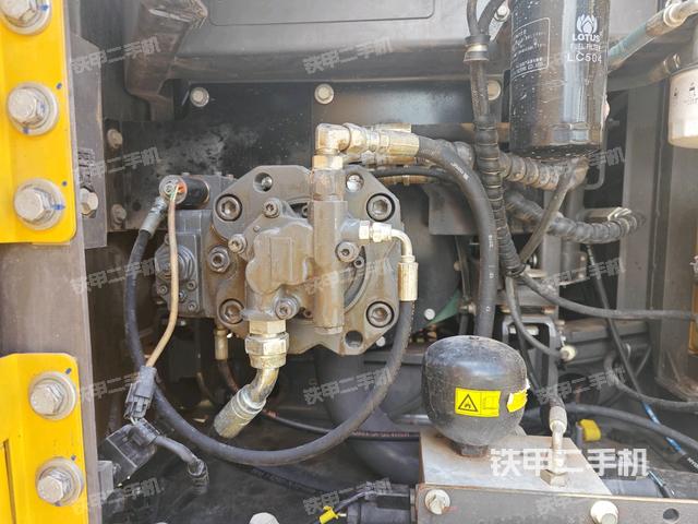 液压泵斜45 右(大件舱室) 液压泵斜45 右(大件舱室)