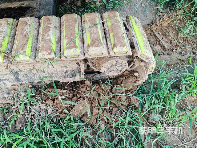 單側(cè)履帶整體（整機外觀）