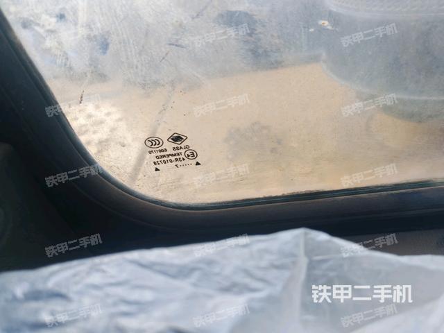 驾驶室左后45度(驾驶室部分) 驾驶室左后45度(驾驶室部分)