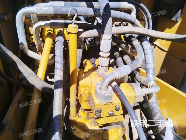 回轉(zhuǎn)馬達(dá)（上車部件）