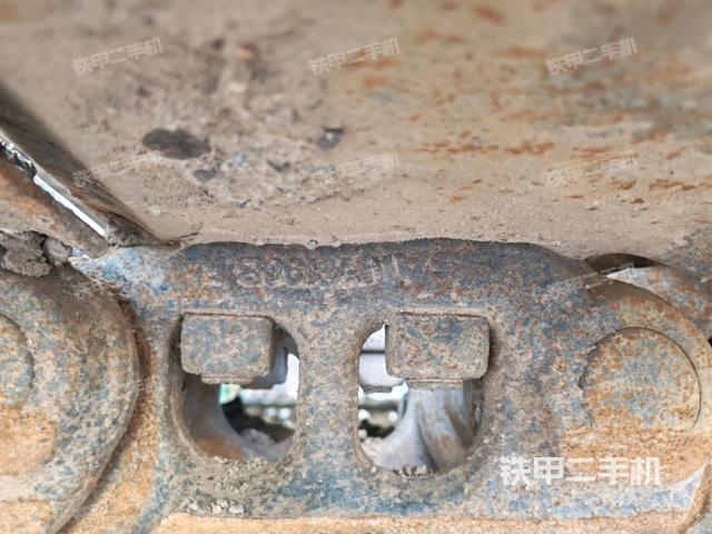 左导向轮(行走机构) 左导向轮(行走机构)