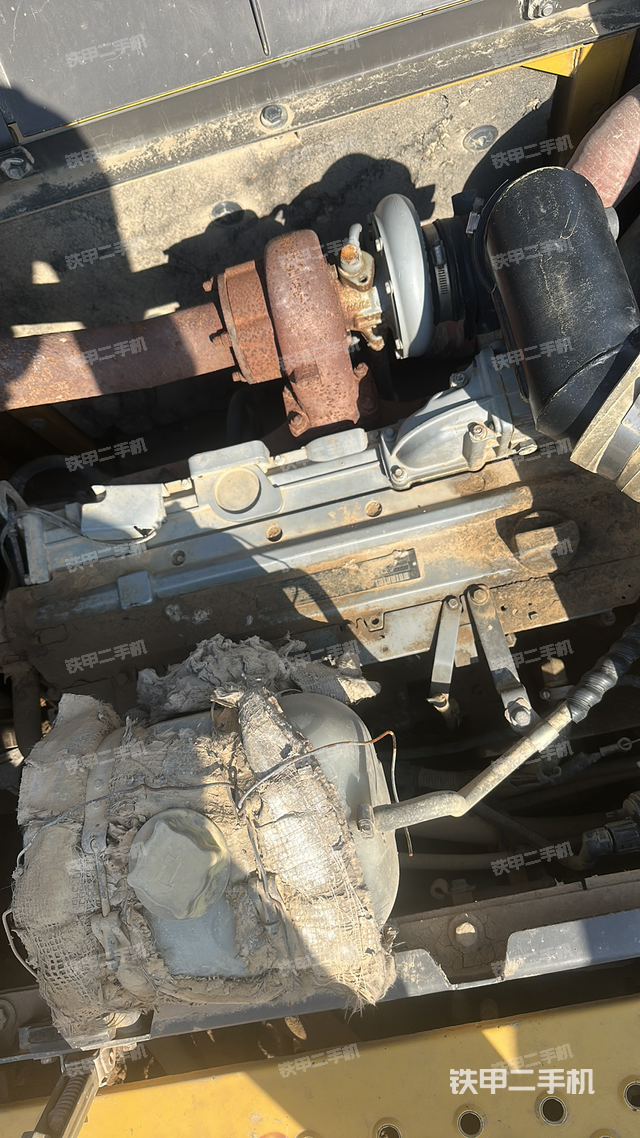 發(fā)動機整體俯視(整機外觀) 發(fā)動機整體俯視(整機外觀)