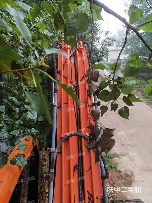 駕駛室整體（整機外觀）