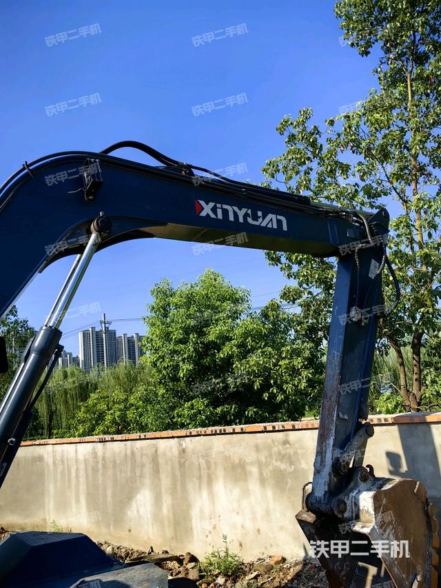 大臂整体 右侧（工作和回转装置）