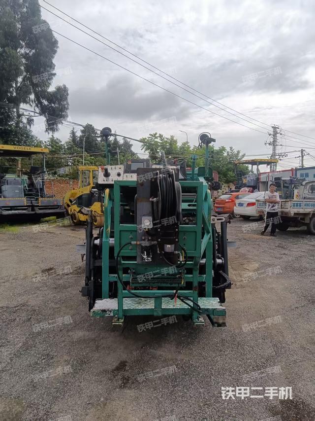 整機(jī)右后45°(設(shè)備外觀及核心部件) 整機(jī)右后45°(設(shè)備外觀及核心部件)