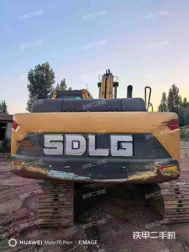 驾驶室整体（整机外观）