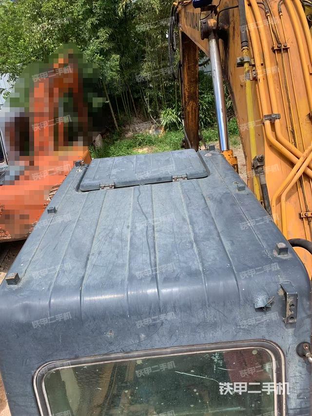 駕駛室頂部（整機(jī)外觀）