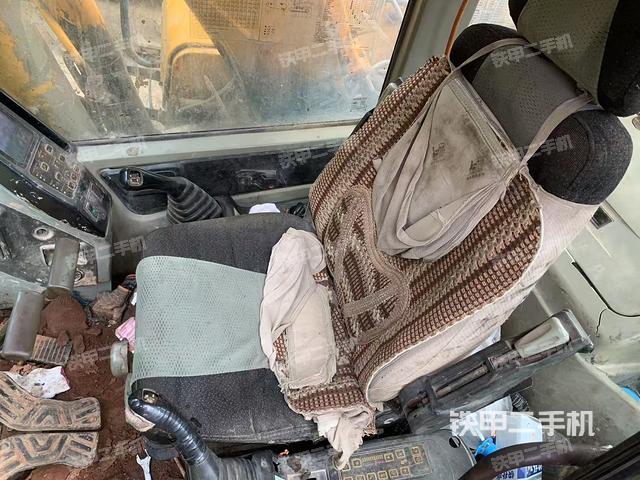 駕駛室整體（整機(jī)外觀）