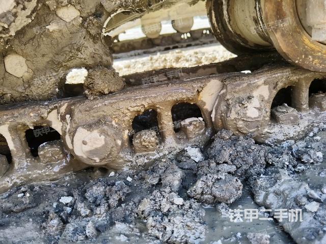 左導(dǎo)向輪（行走機(jī)構(gòu)）