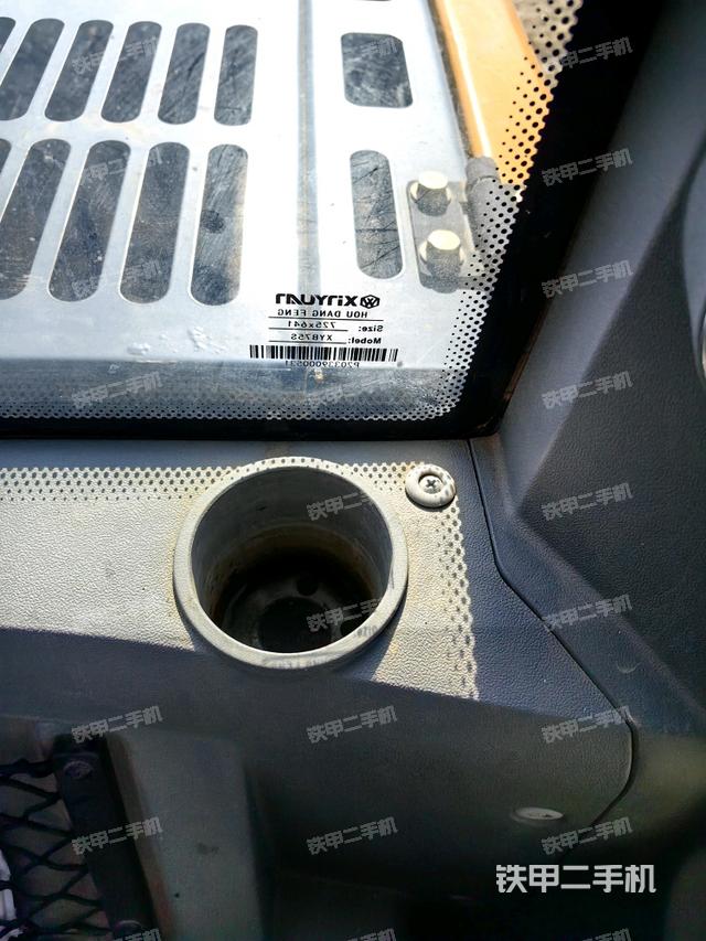 后窗玻璃角标（驾驶室部分）