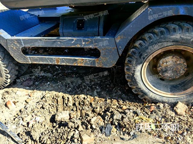 左侧履带整体 （行走机构）