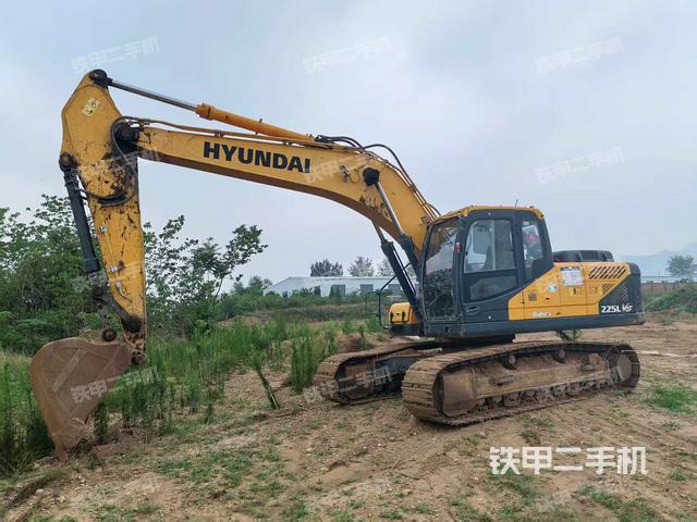 现代R225LVS挖掘机