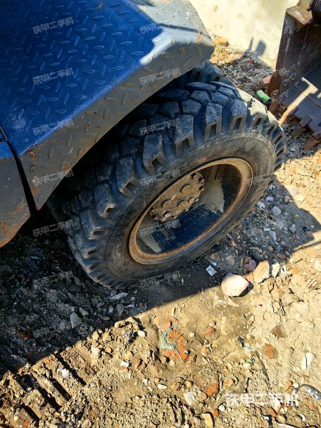 左驱动轮（行走机构）