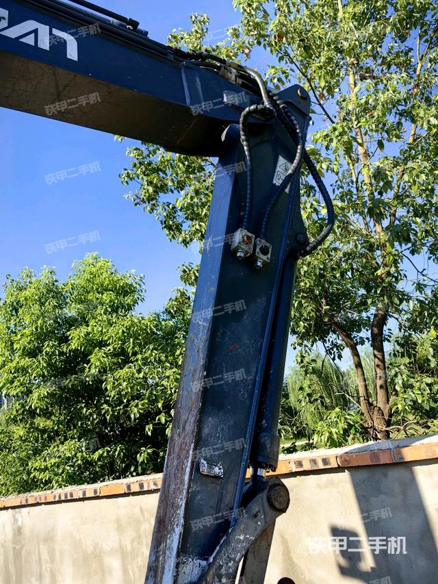 小臂整体左后（工作和回转装置）