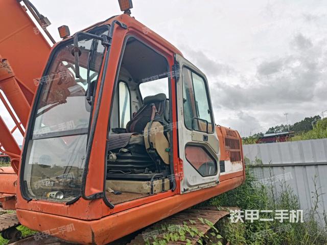 驾驶室整体（整机外观）