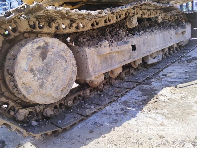 左側(cè)履帶整體?（行走機(jī)構(gòu)）