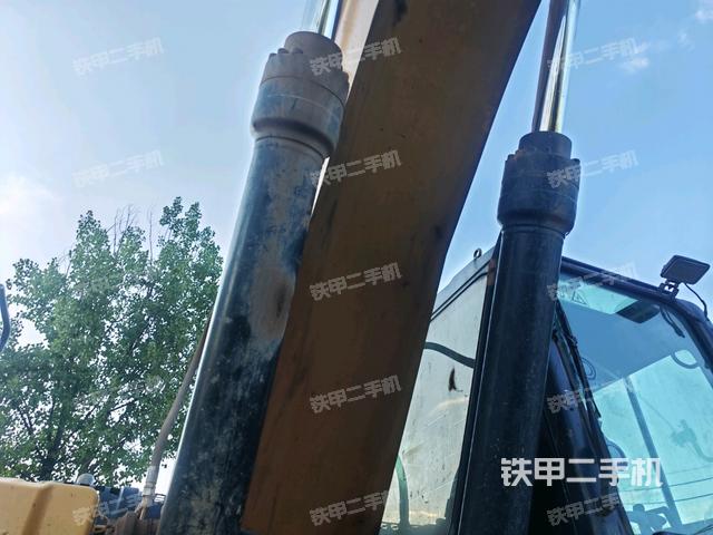 铲斗45度(工作和回转装置) 铲斗45度(工作和回转装置)