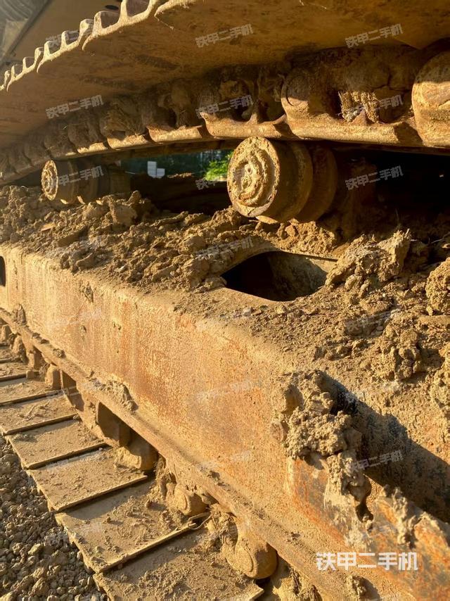 单侧履带整体（整机外观）