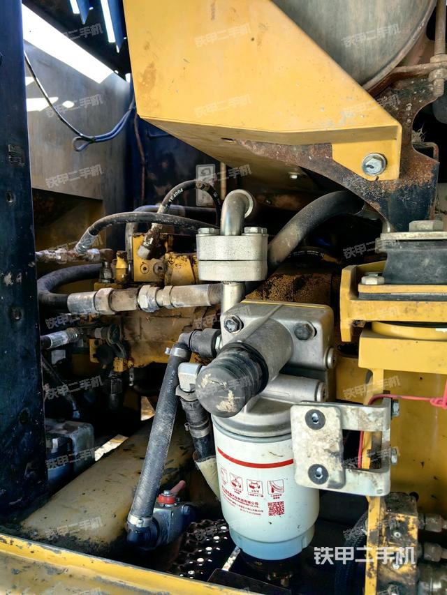 液壓泵斜45?左（大件艙室）