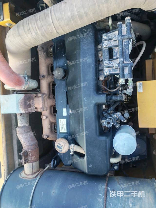 发动机室(上车部件) 发动机室(上车部件)