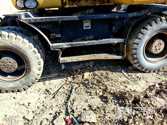 左側(cè)履帶整體?（行走機(jī)構(gòu)）