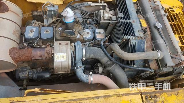 发动机整体俯视(整机外观) 发动机整体俯视(整机外观)